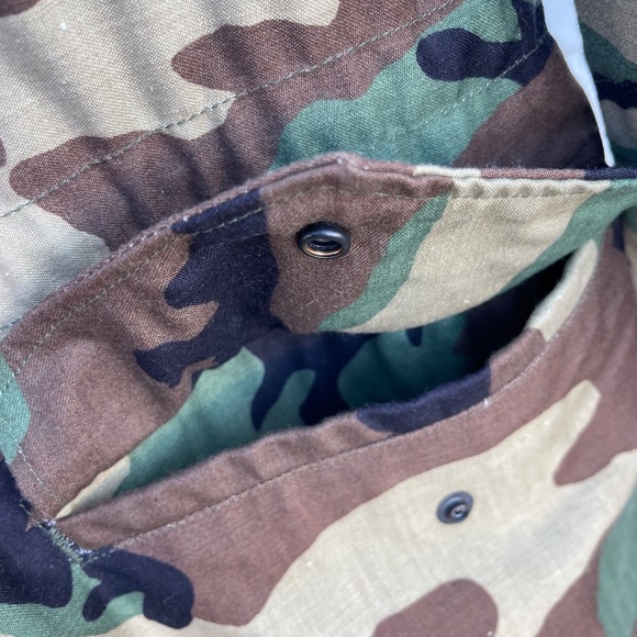 Men's Size Medium Regular U.S. Air Force Issue Woodland Camouflage Field Jacket - Picture 10 of 16